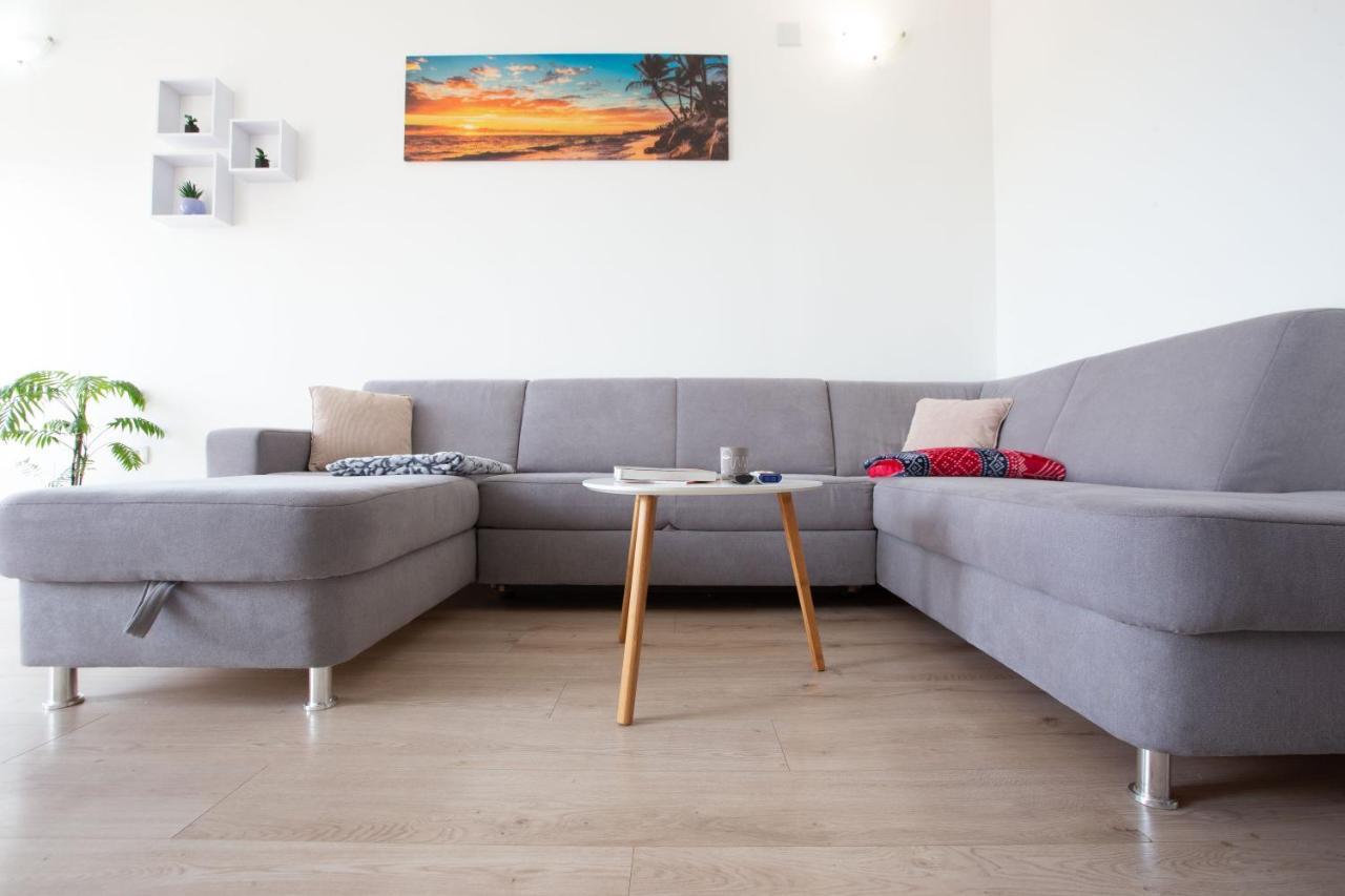 Appartement Ines With Balcony And View